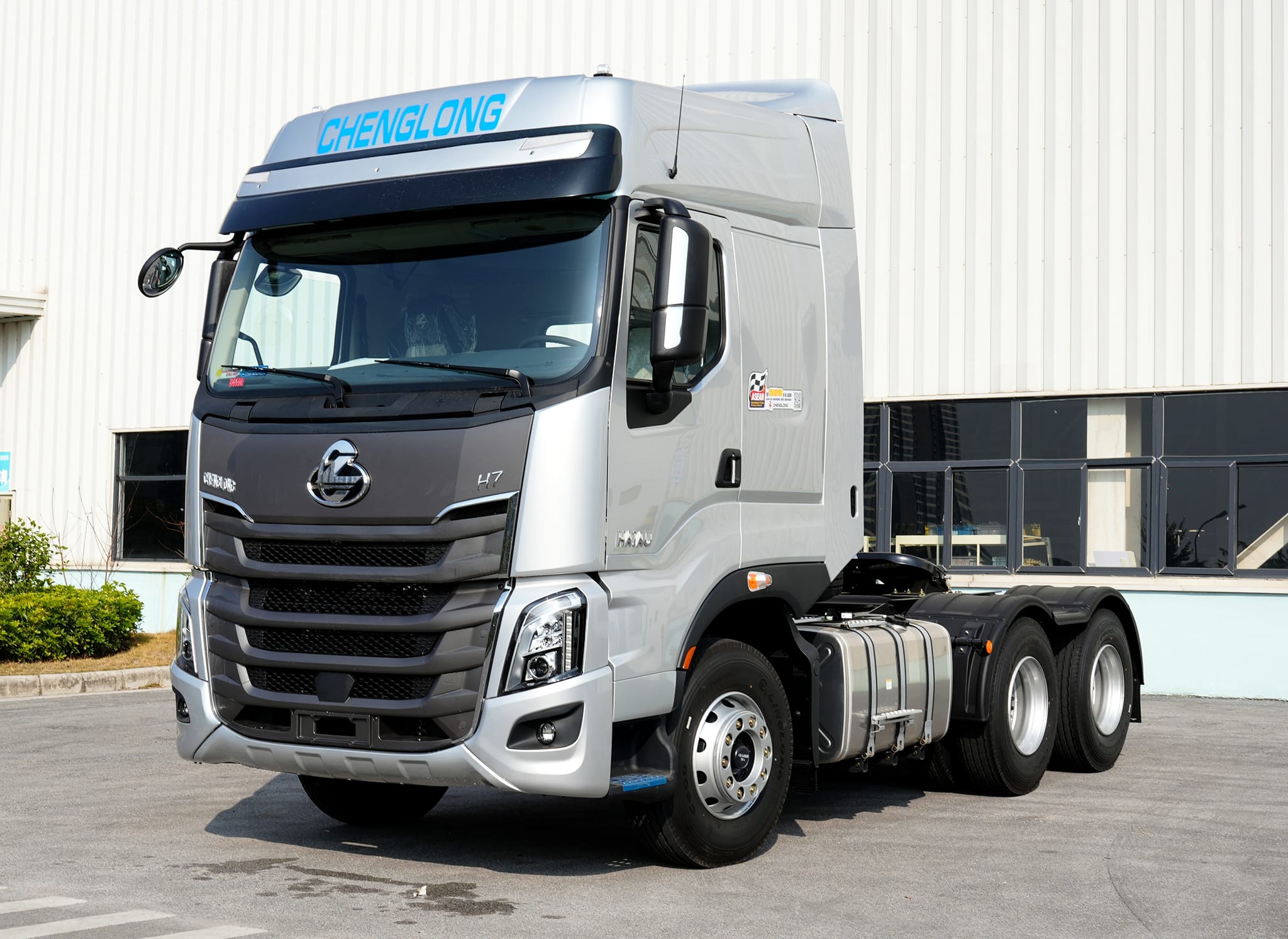 Đầu kéo CHENGLONG 445HP H7 King power